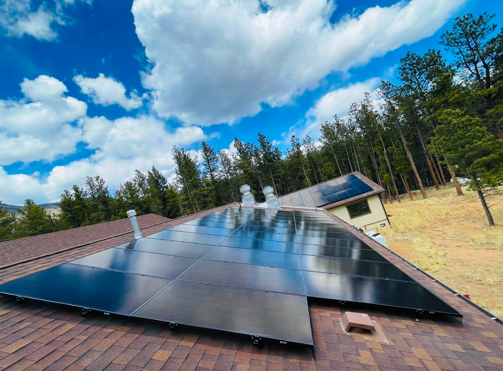 Best Roof Materials for Solar Panels | Asphalt Shingles are Most Common | Solar Power Pros
